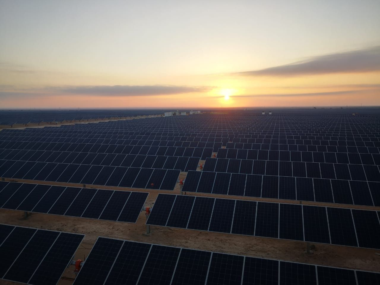 Utility-scale photovoltaic field supporting 50 MWac grid injection at Al-Husainiyah